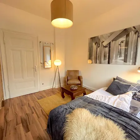 Dein Ankerplatz In Muelheim Ruhr - Traditionelle Zechenhaushaelfte * مولهايم ان الرور دير