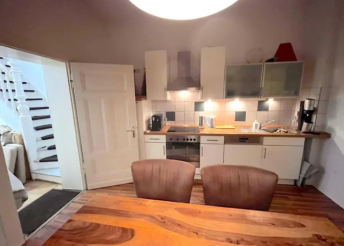 Villa Dein Ankerplatz In Muelheim Ruhr - Traditionelle Zechenhaushaelfte